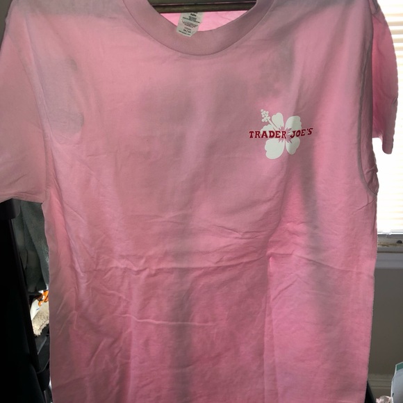 Trader Joe's T-Shirt - Picture 4 of 5